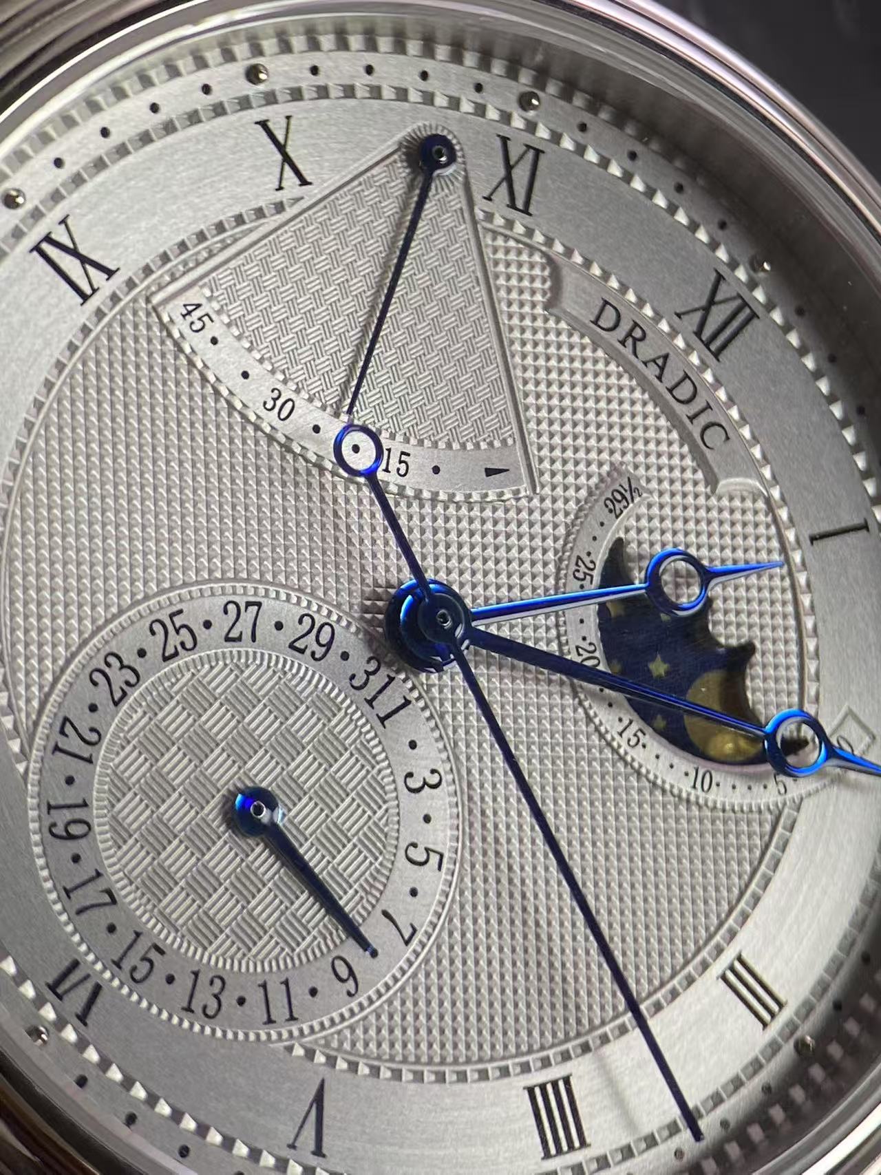 Luxury Moon Phase Power Reserv - đánh giá và giá Guilloché Dial Watch